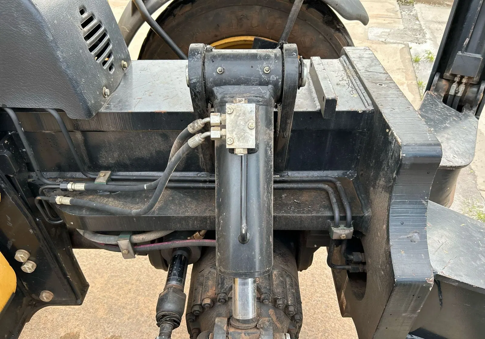 2012 Caterpillar TL943