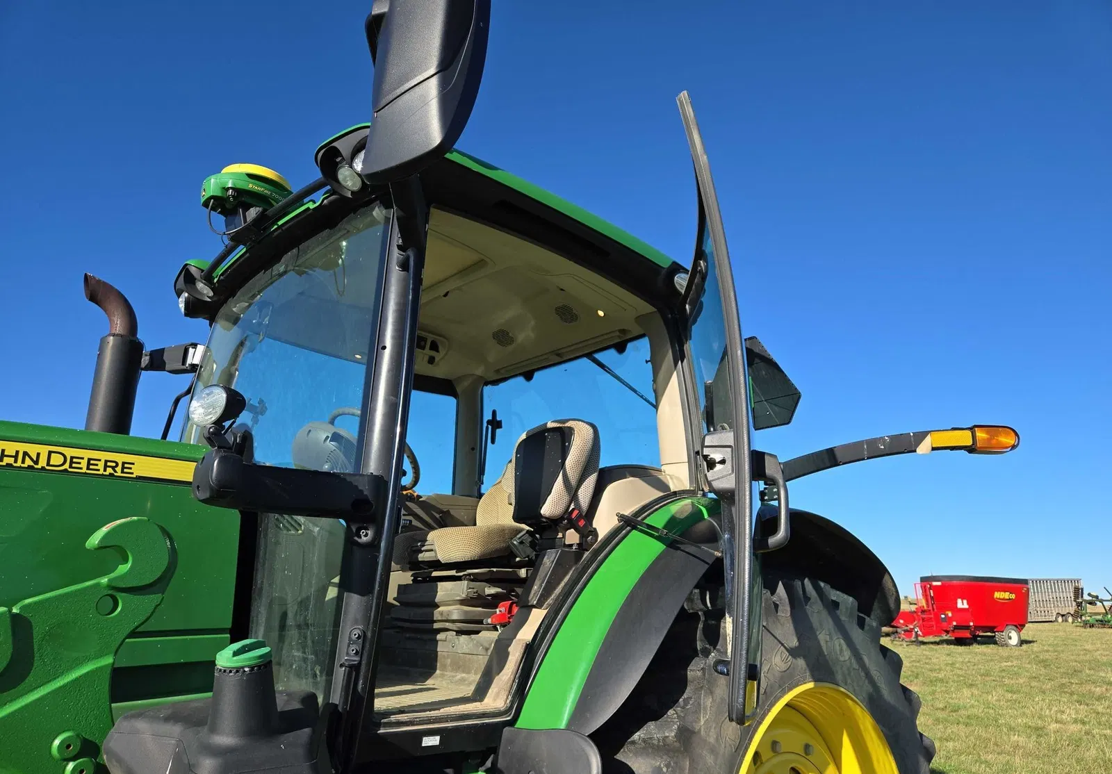 2021 John Deere 6175R