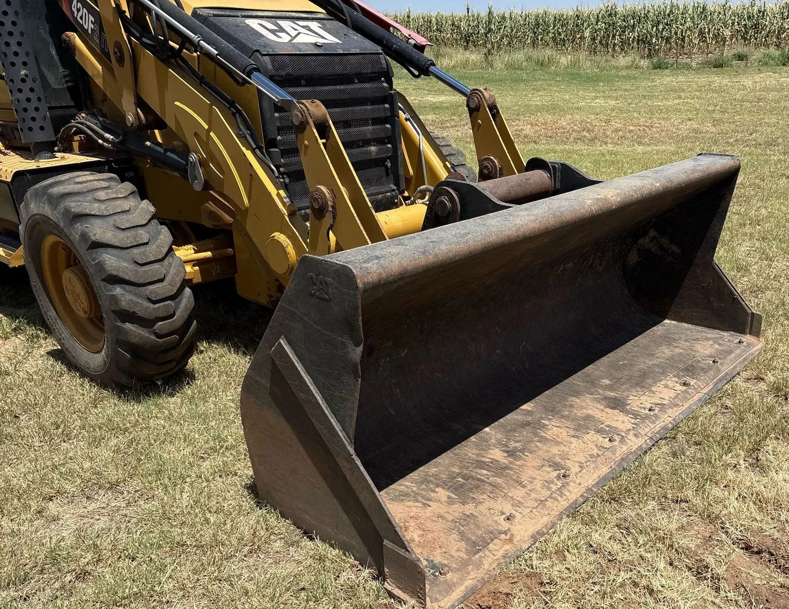 2016 Caterpillar 420F2