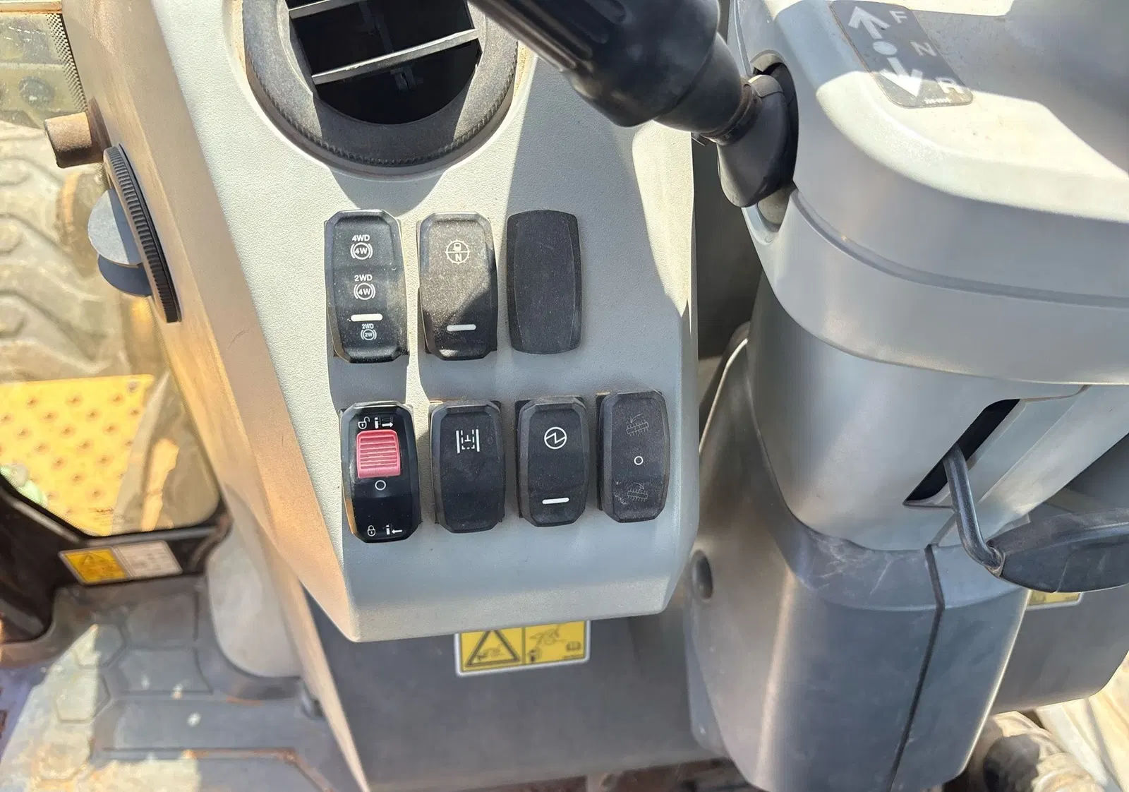2016 Caterpillar 420F2