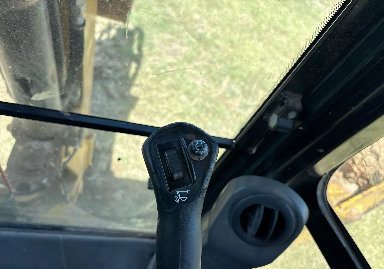 2016 Caterpillar 420F2