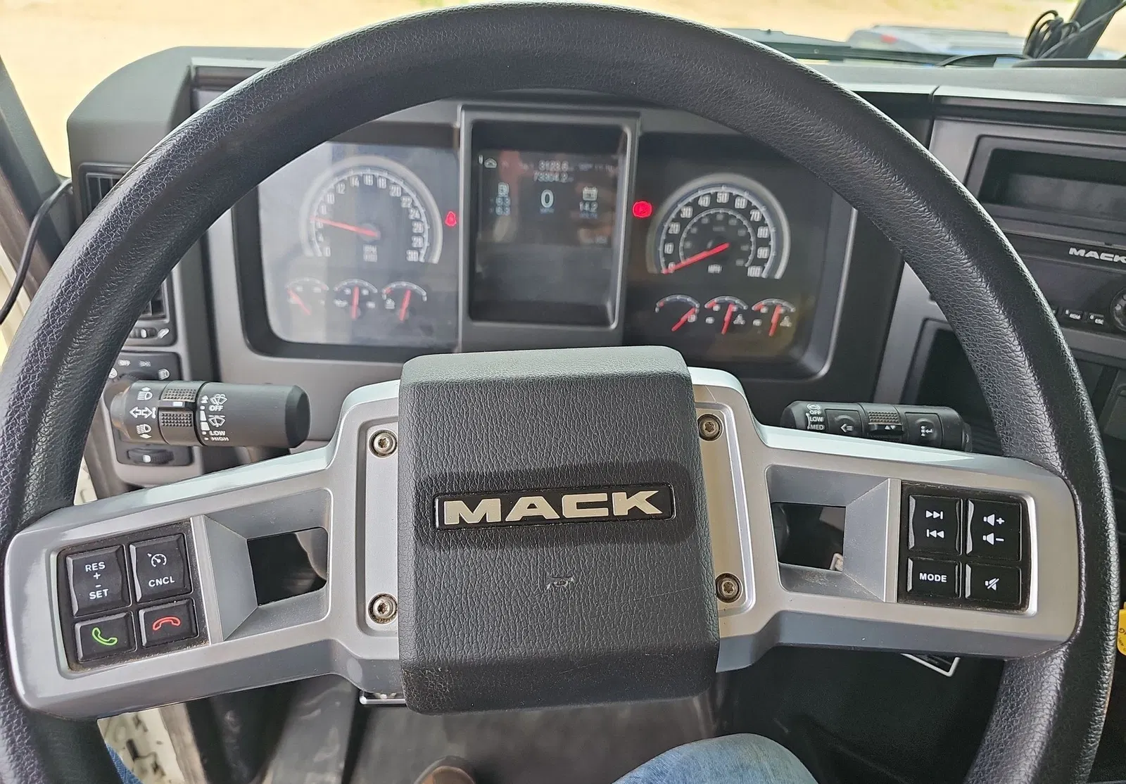2021 Mack Granite