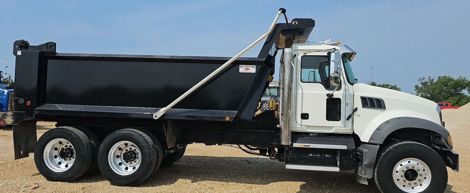 2021 Mack Granite
