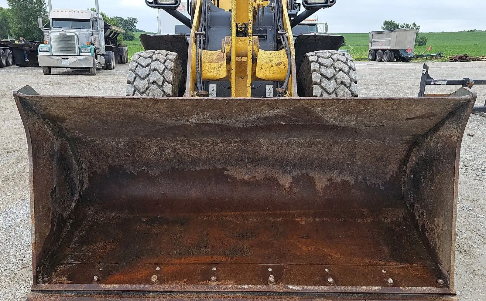 2016 Komatsu WA270-7