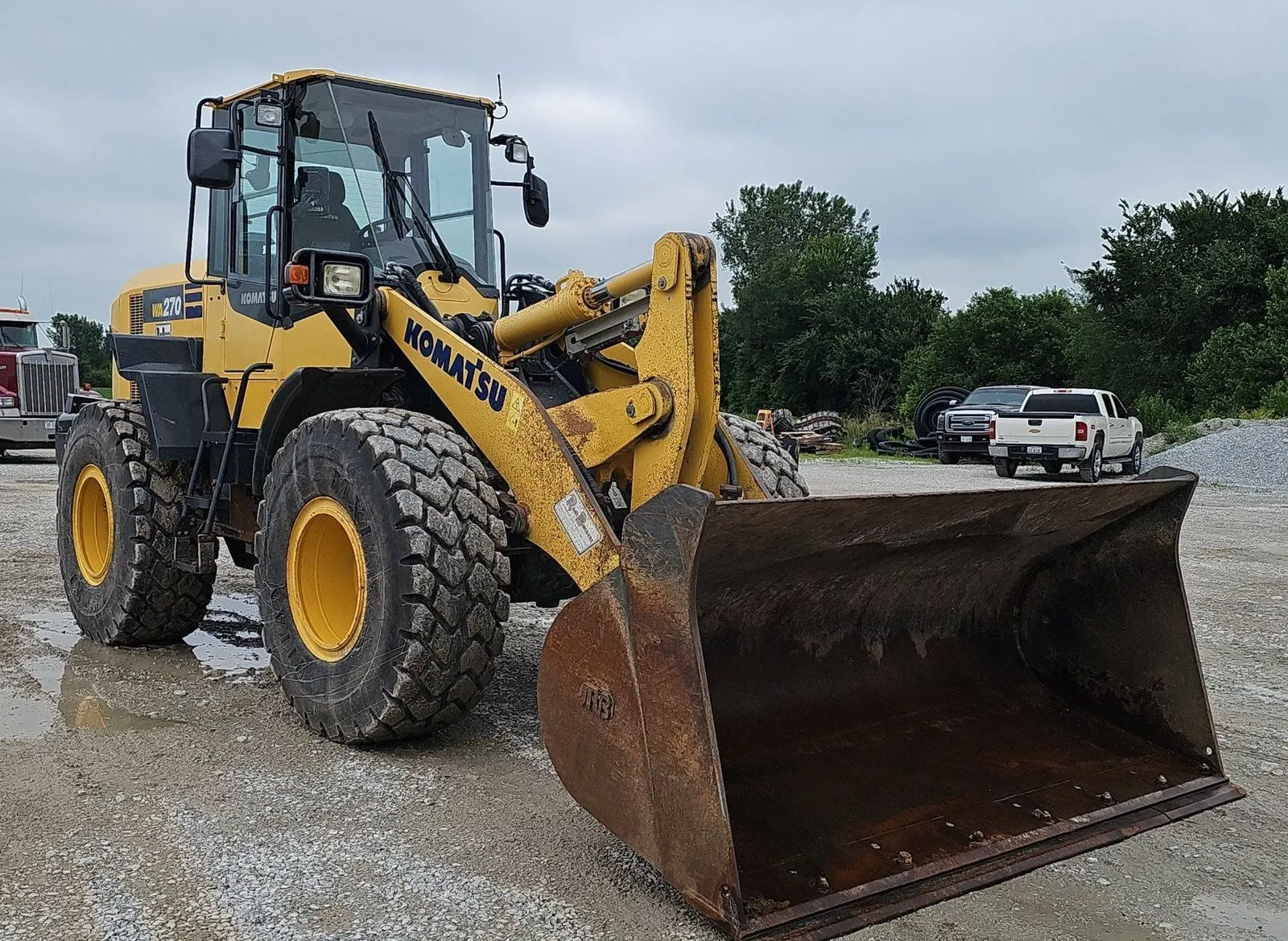 2016 Komatsu WA270-7