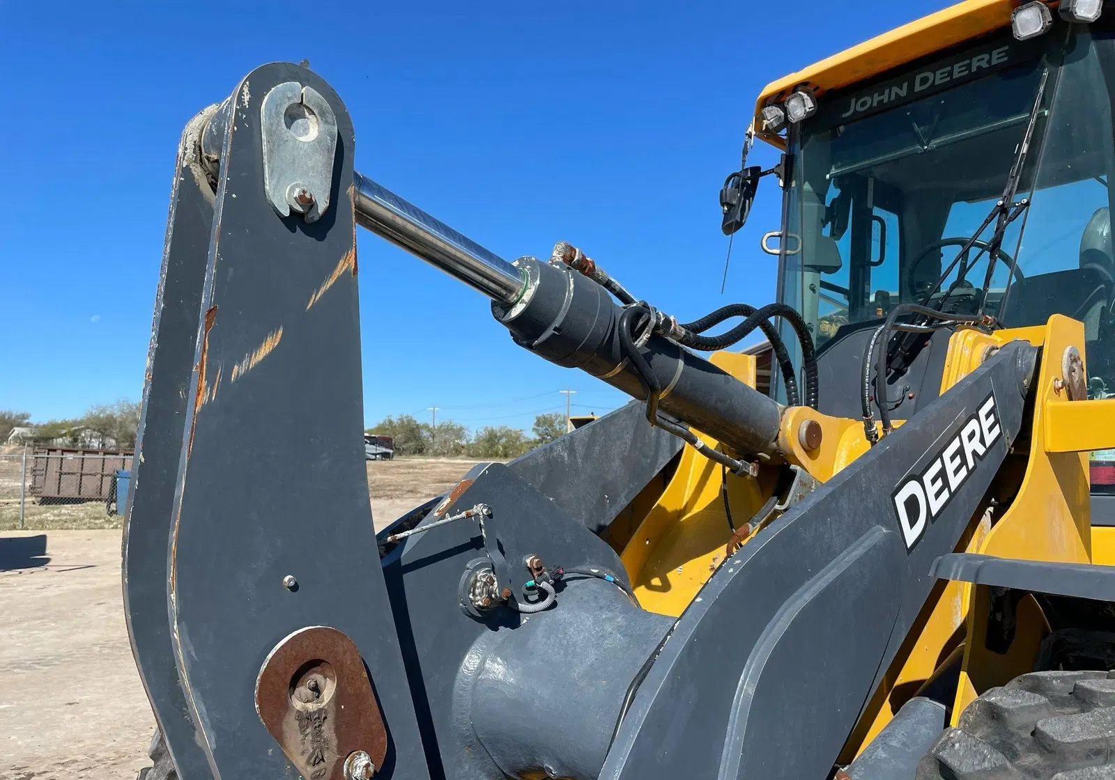2022 John Deere 544