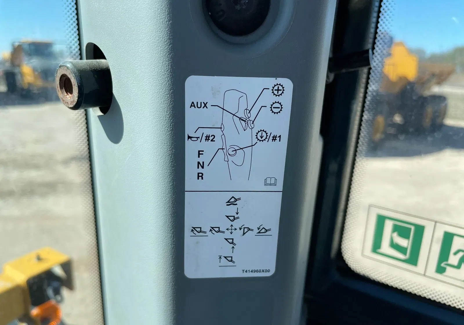 2022 John Deere 544