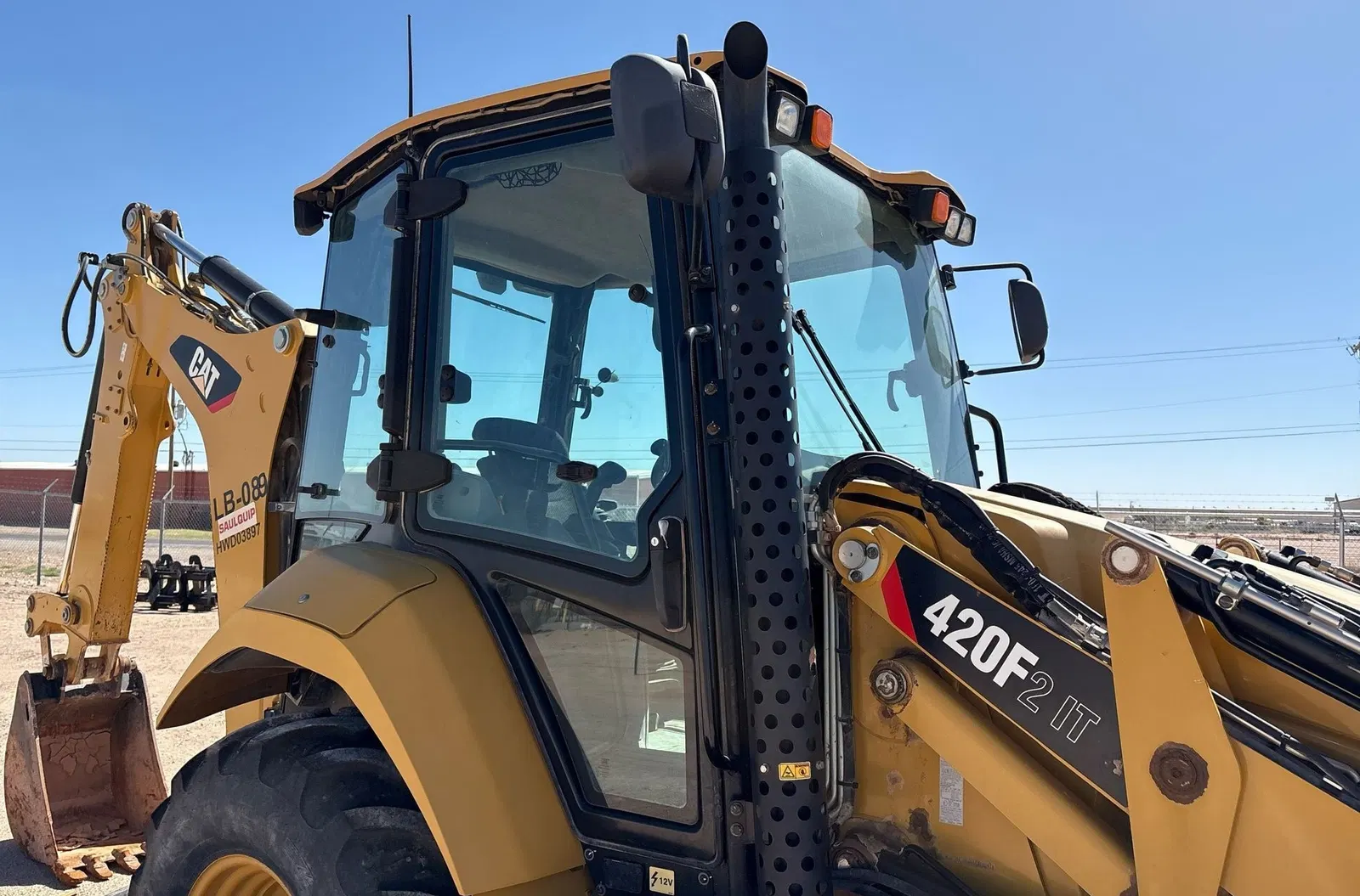 2019 Caterpillar 420F2