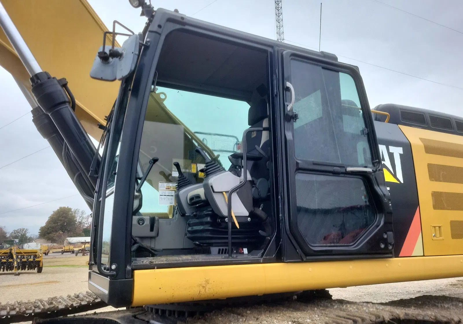 2016 Caterpillar 336FL