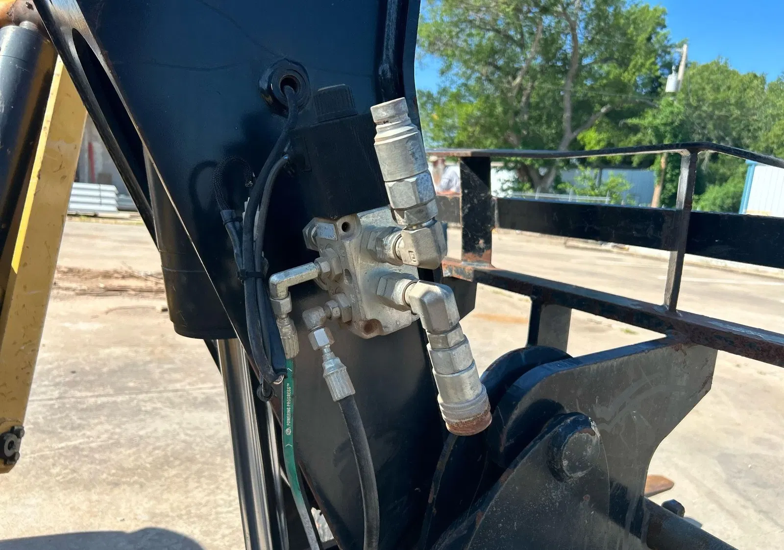 2013 Caterpillar TL1055C