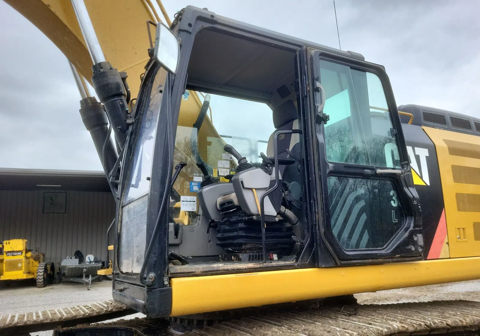 2017 Caterpillar 336FL