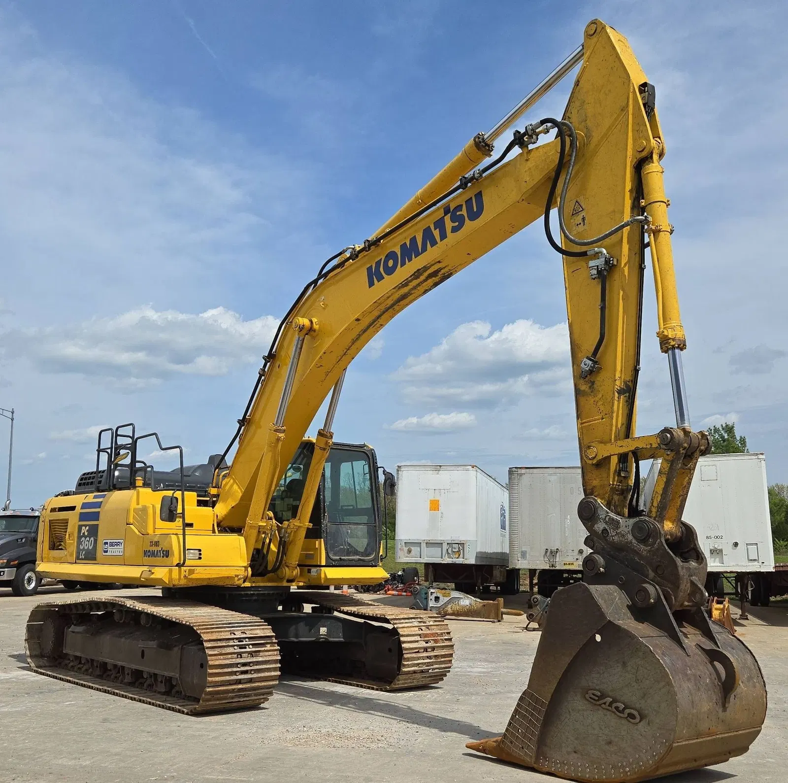 2020 Komatsu PC360LC-11