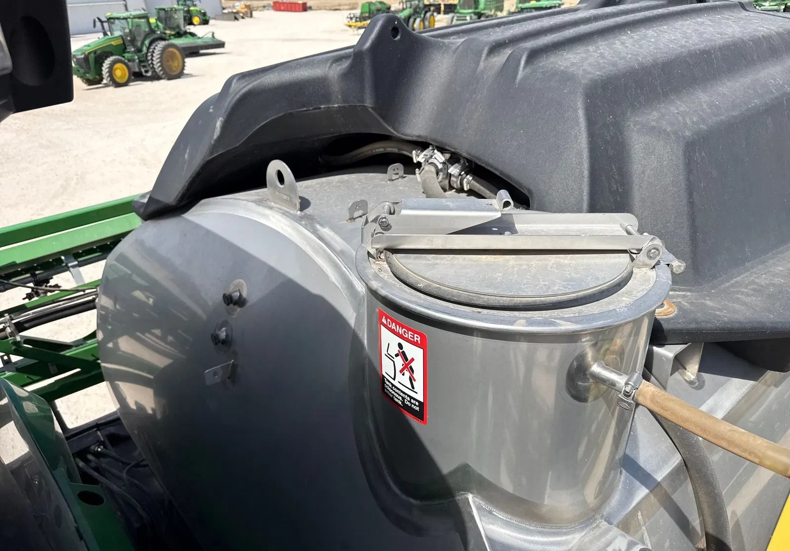 2022 John Deere 412R