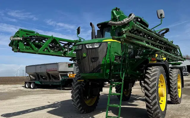 2017 John Deere R4045