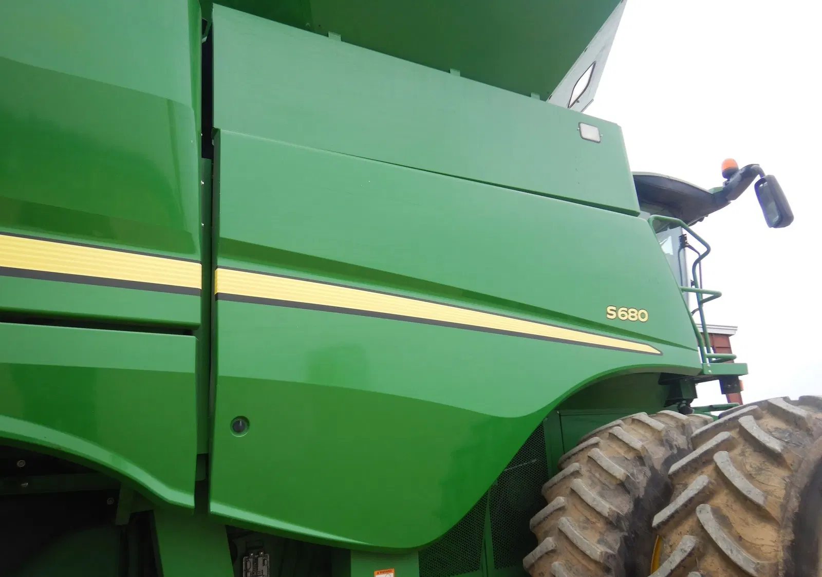 2017 John Deere S680S