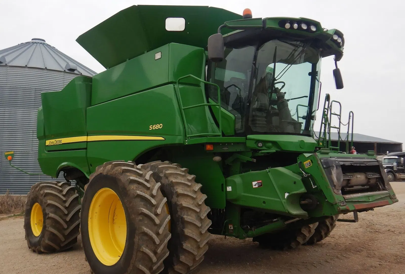 2017 John Deere S680S