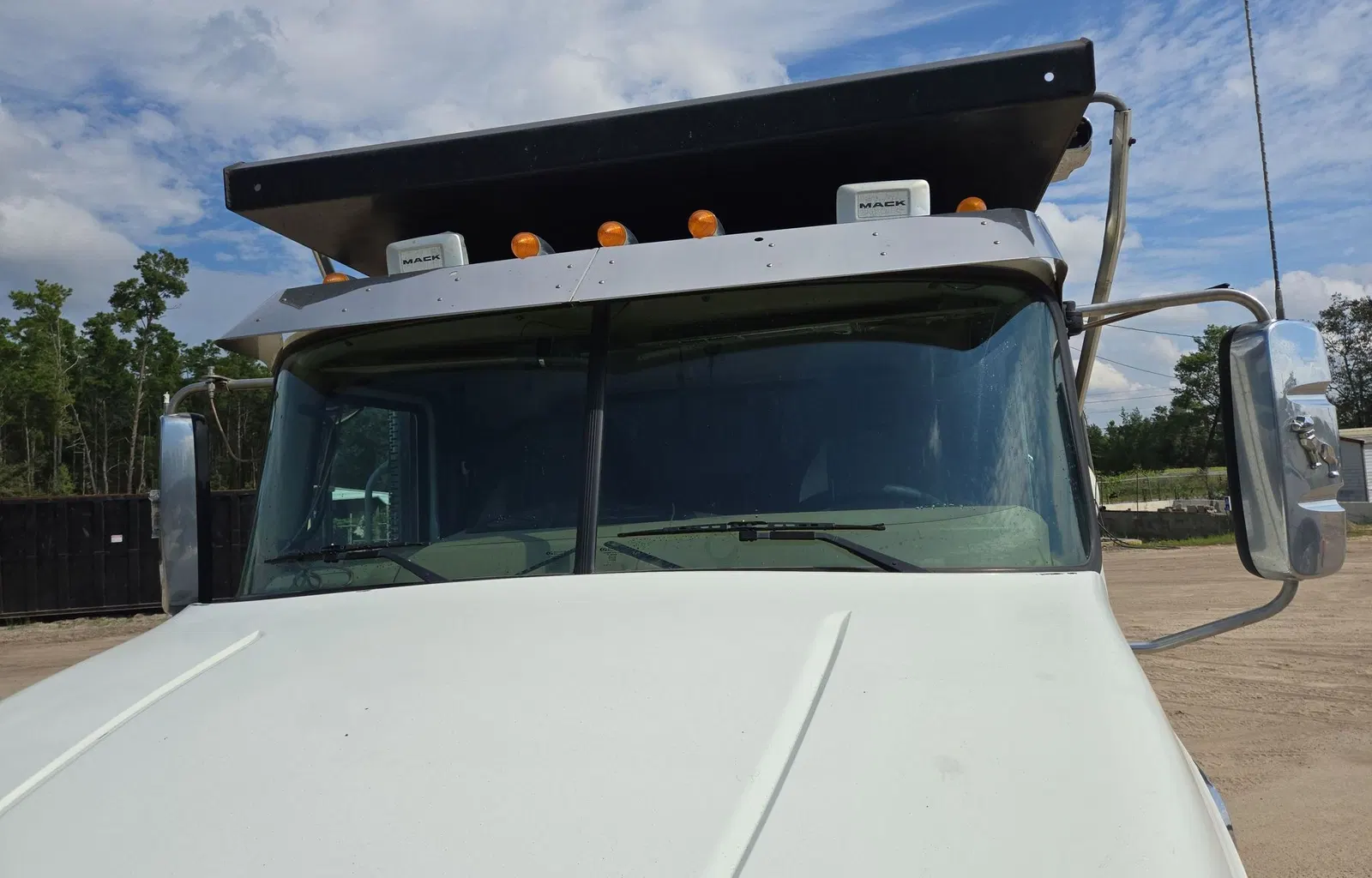 2019 Mack Granite