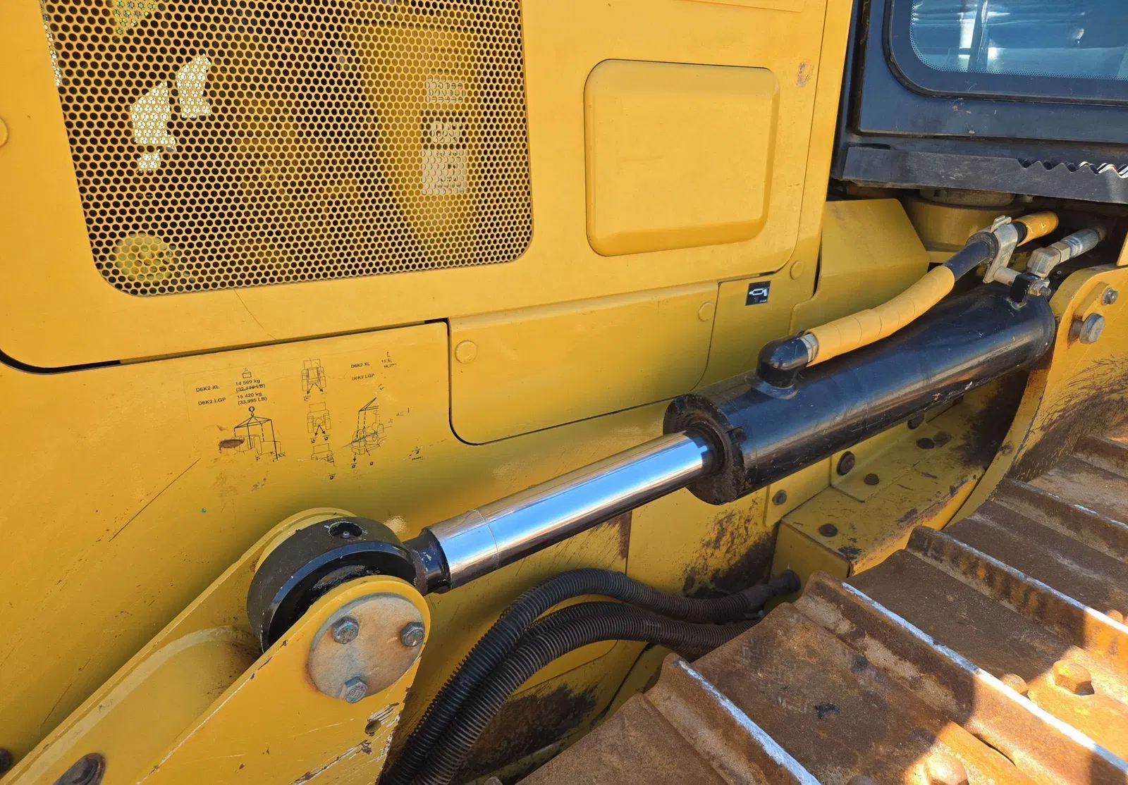 2019 Caterpillar D6K2