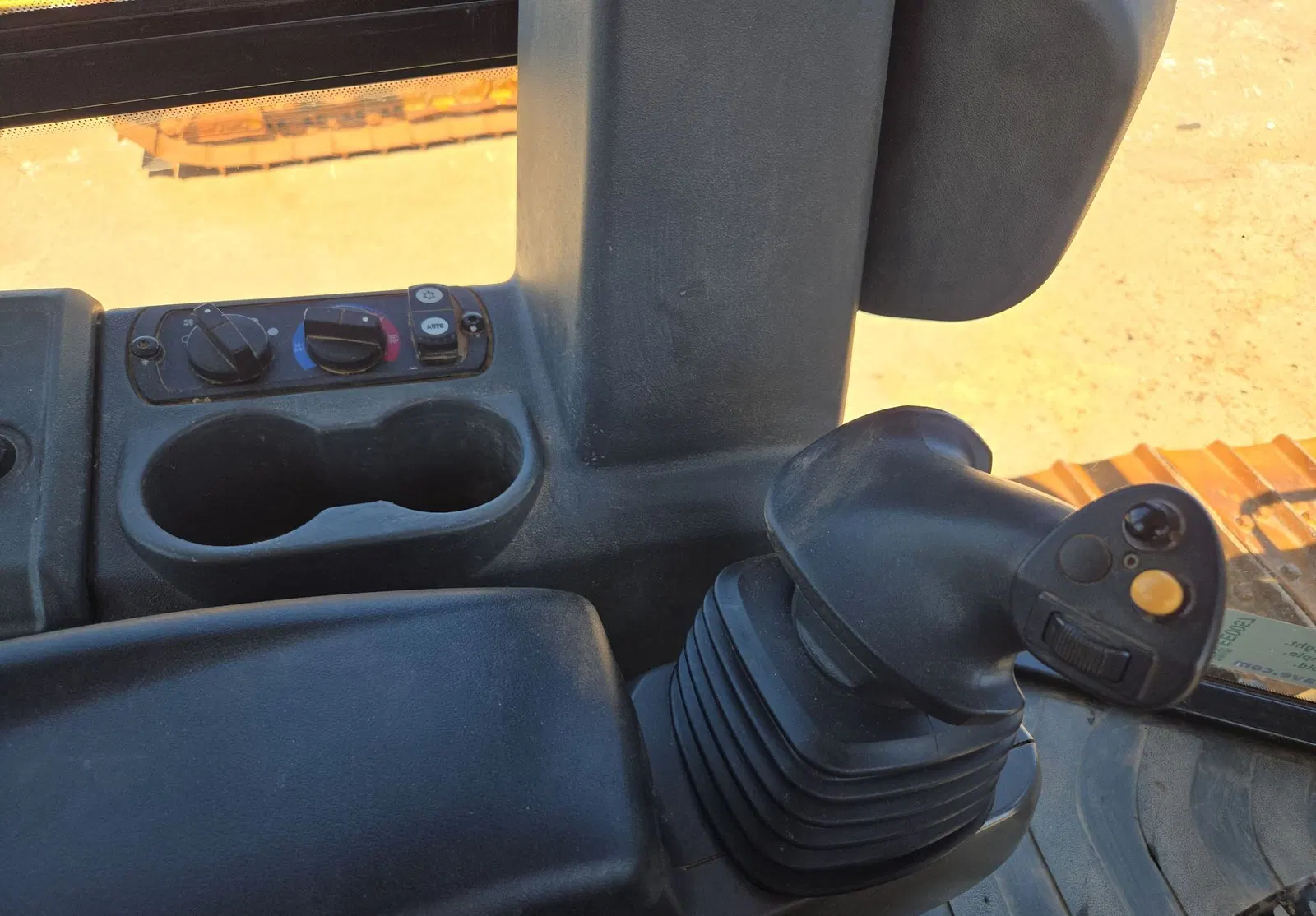 2019 Caterpillar D6K2