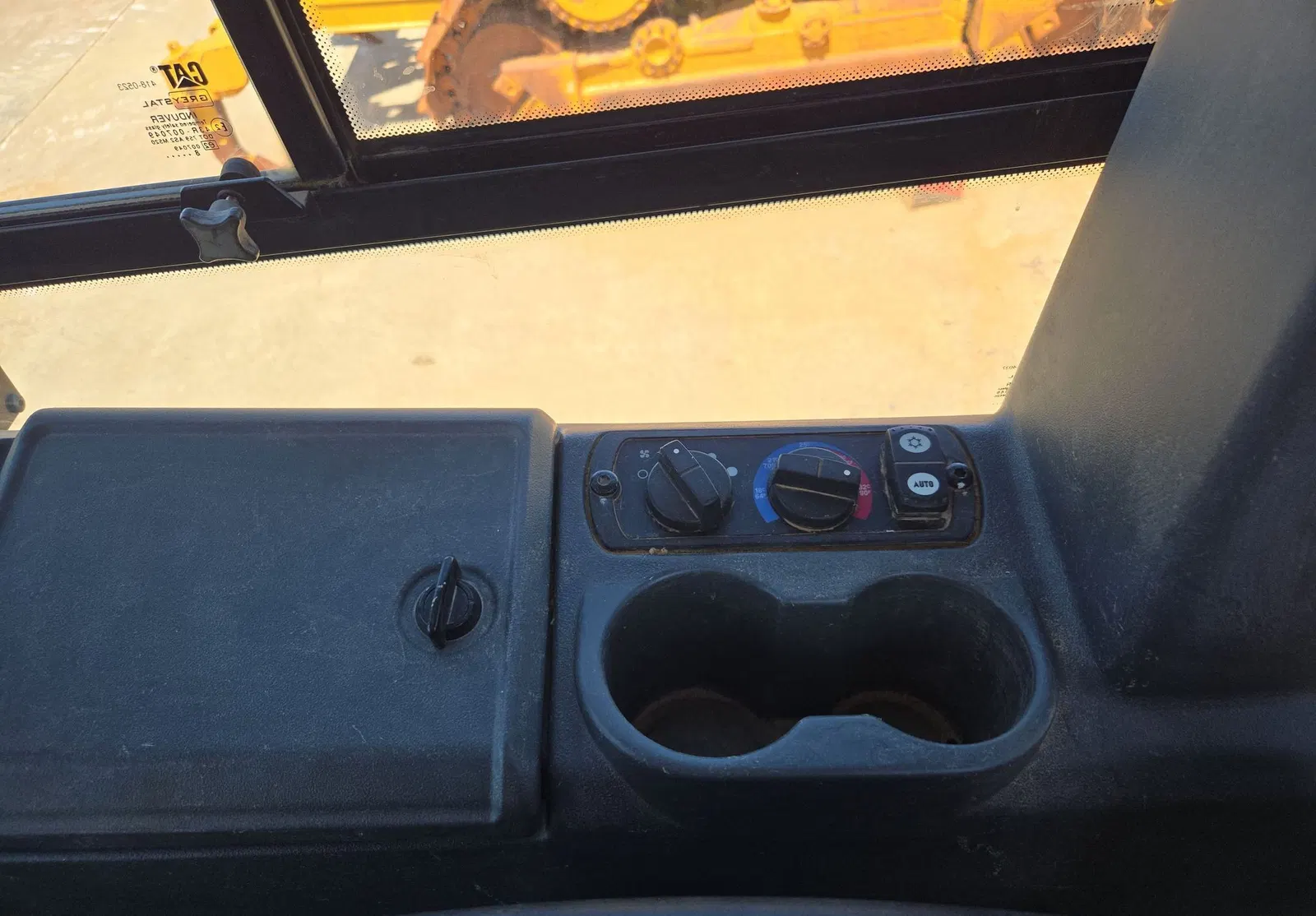 2019 Caterpillar D6K2