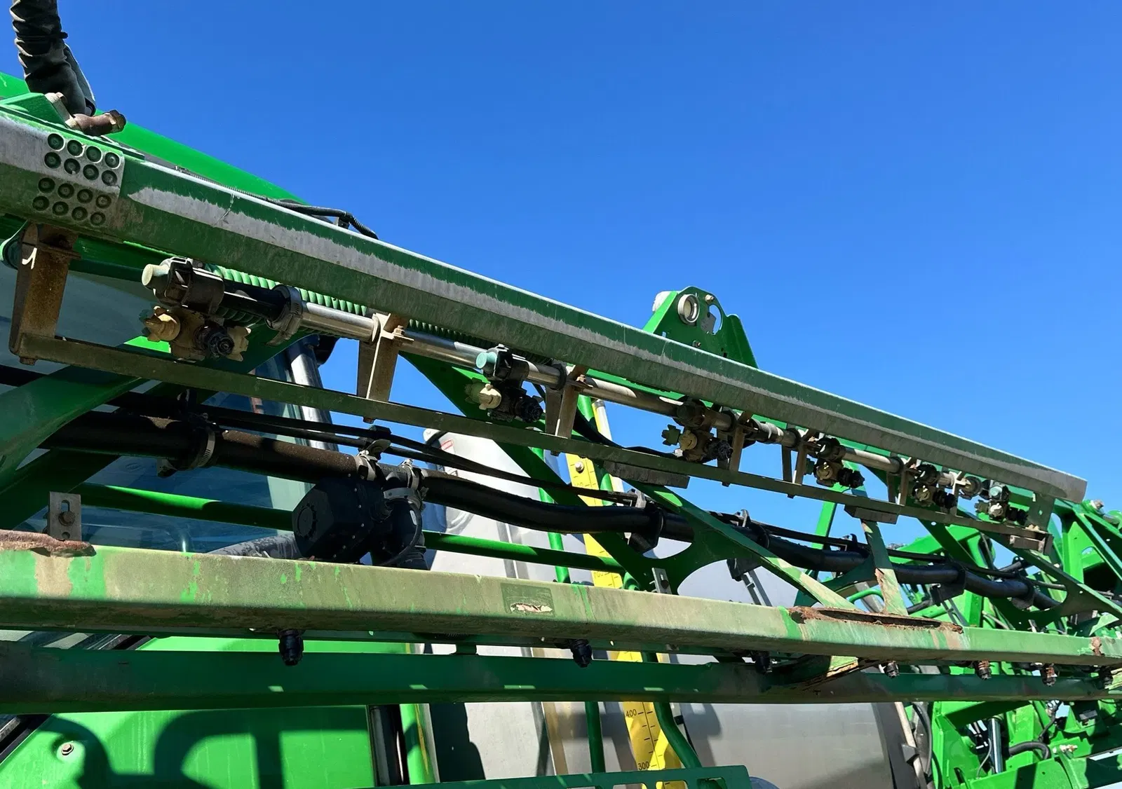 2017 John Deere R4038