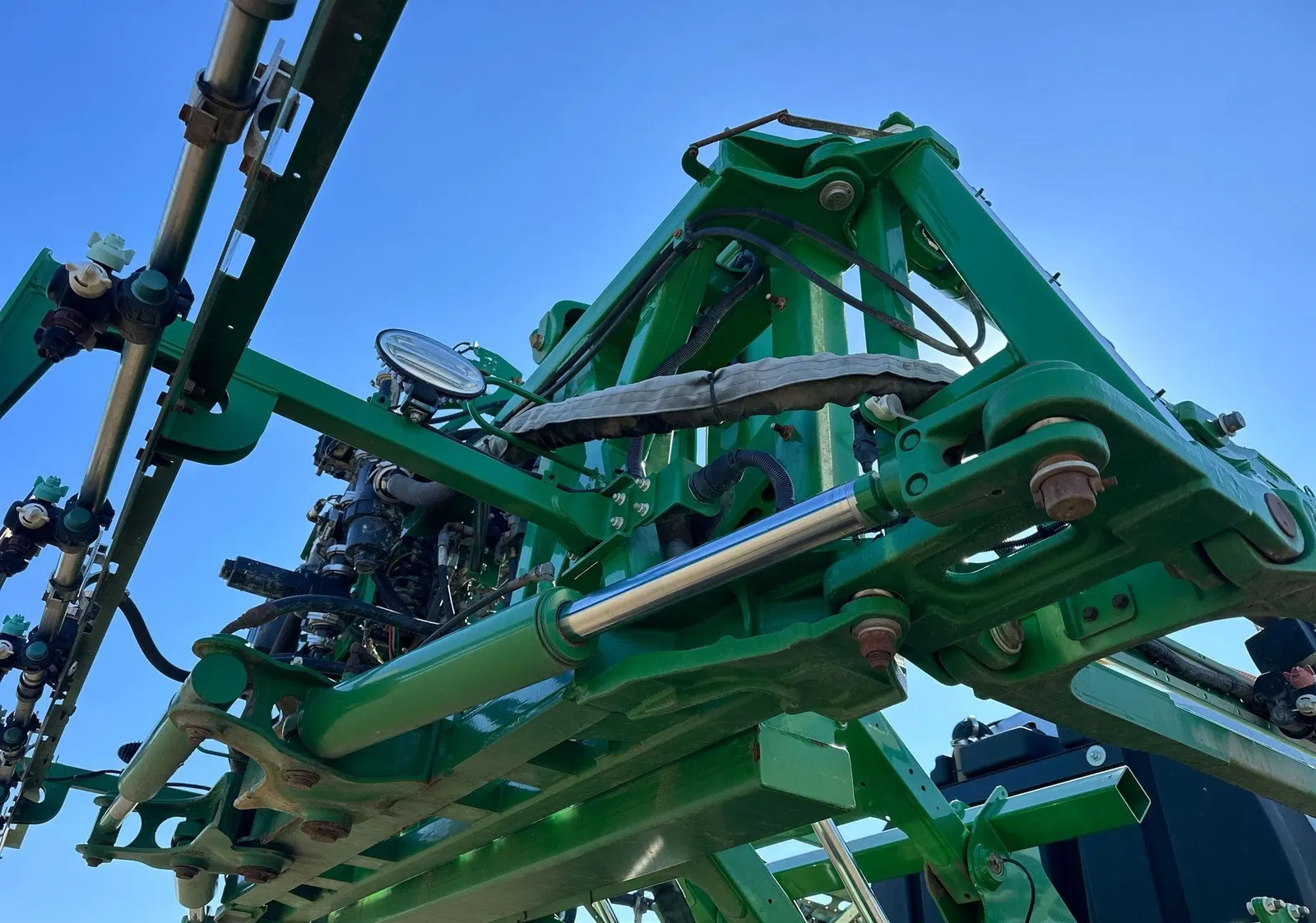 2017 John Deere R4038