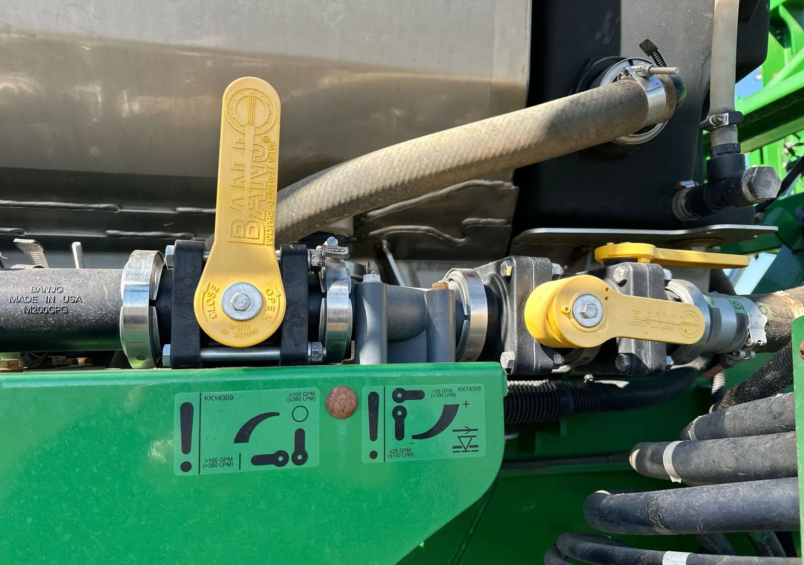 2017 John Deere R4038