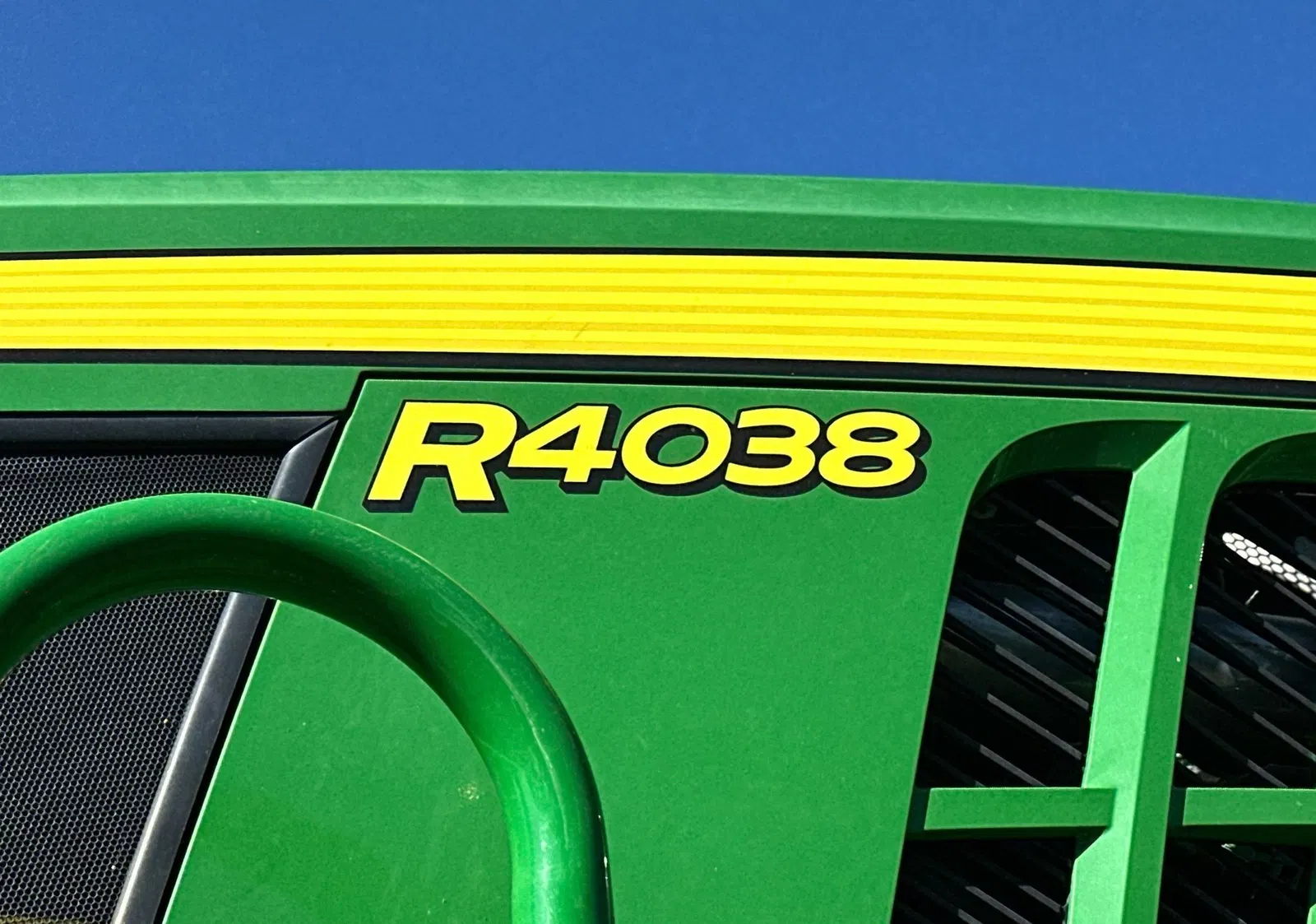 2017 John Deere R4038