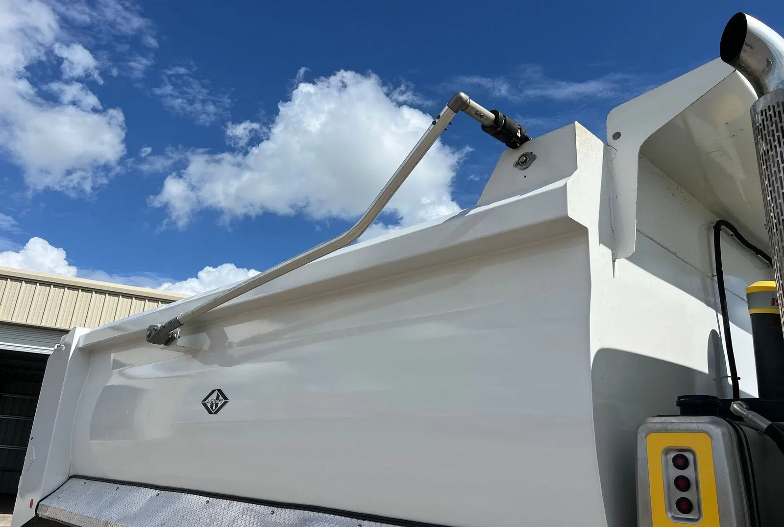 2019 Mack Granite
