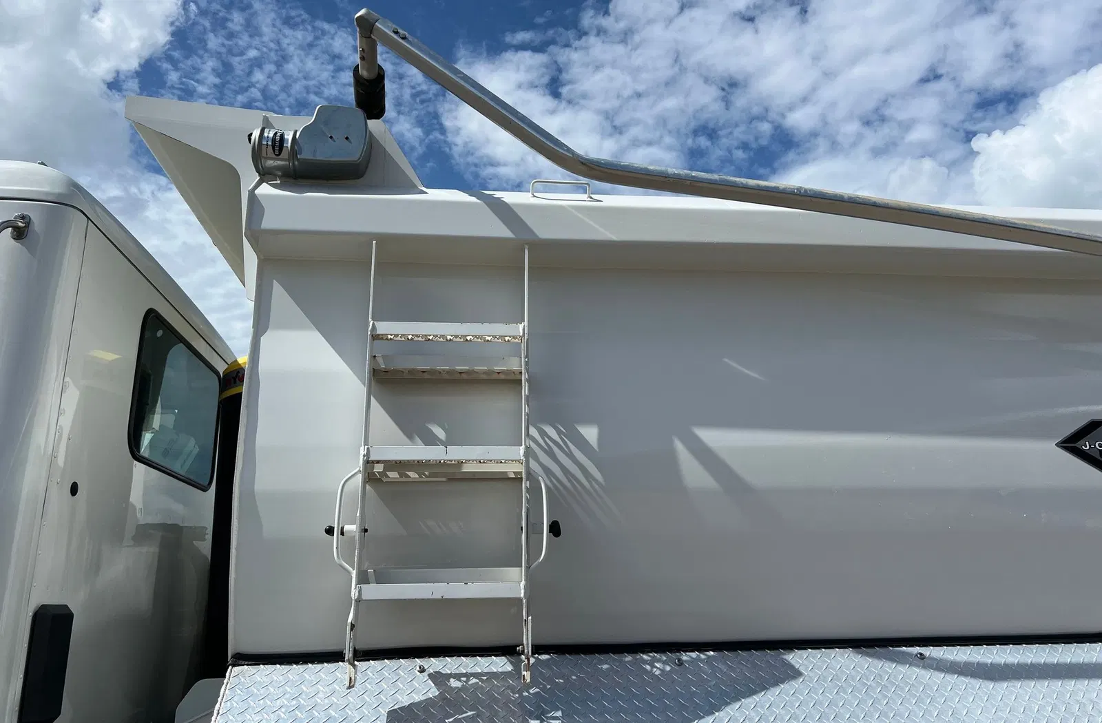 2019 Mack Granite
