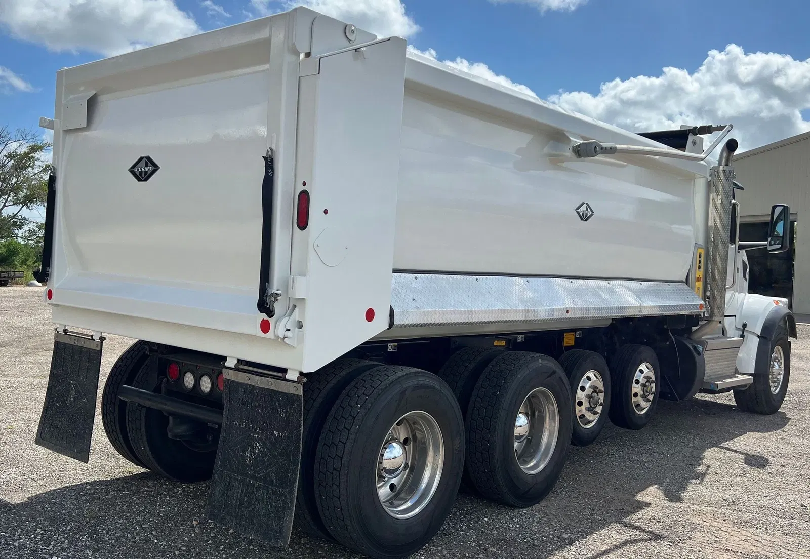 2019 Mack Granite