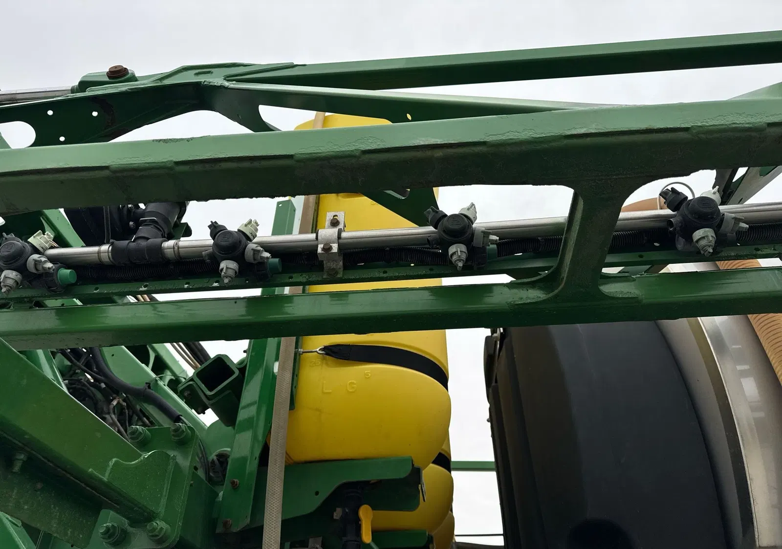 2014 John Deere R4038