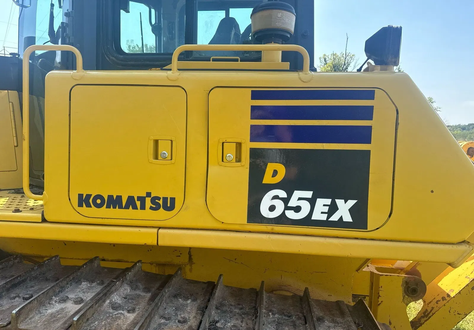 2017 Komatsu D65EX-18