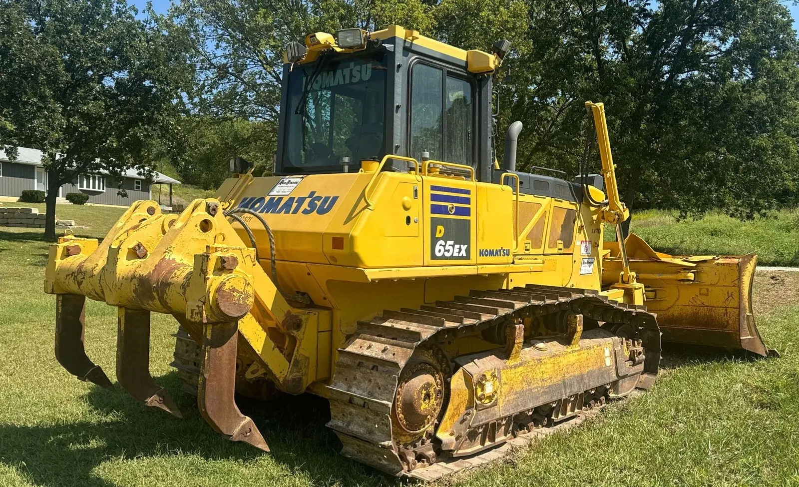 2017 Komatsu D65EX-18