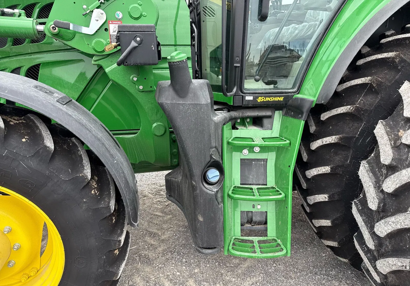2022 John Deere 6155M