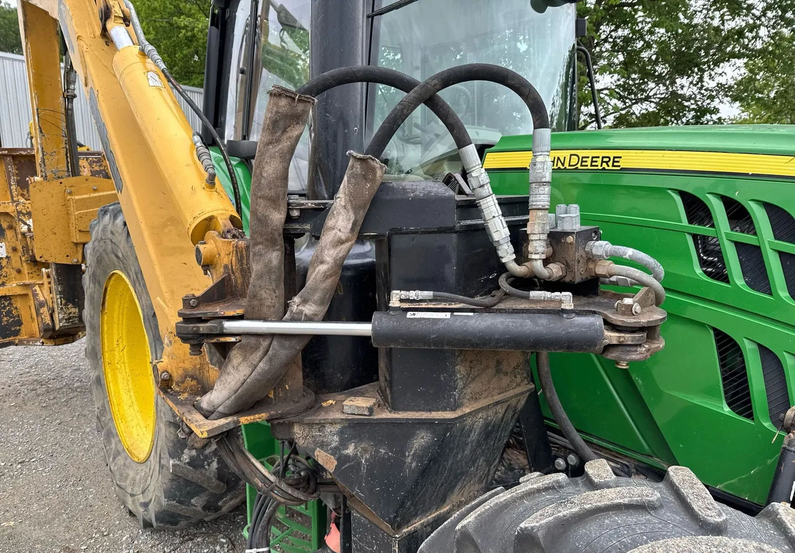 John Deere 6145M