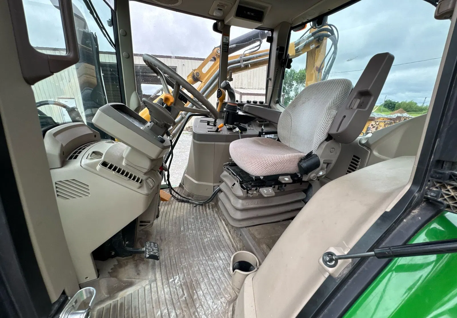 John Deere 6145M