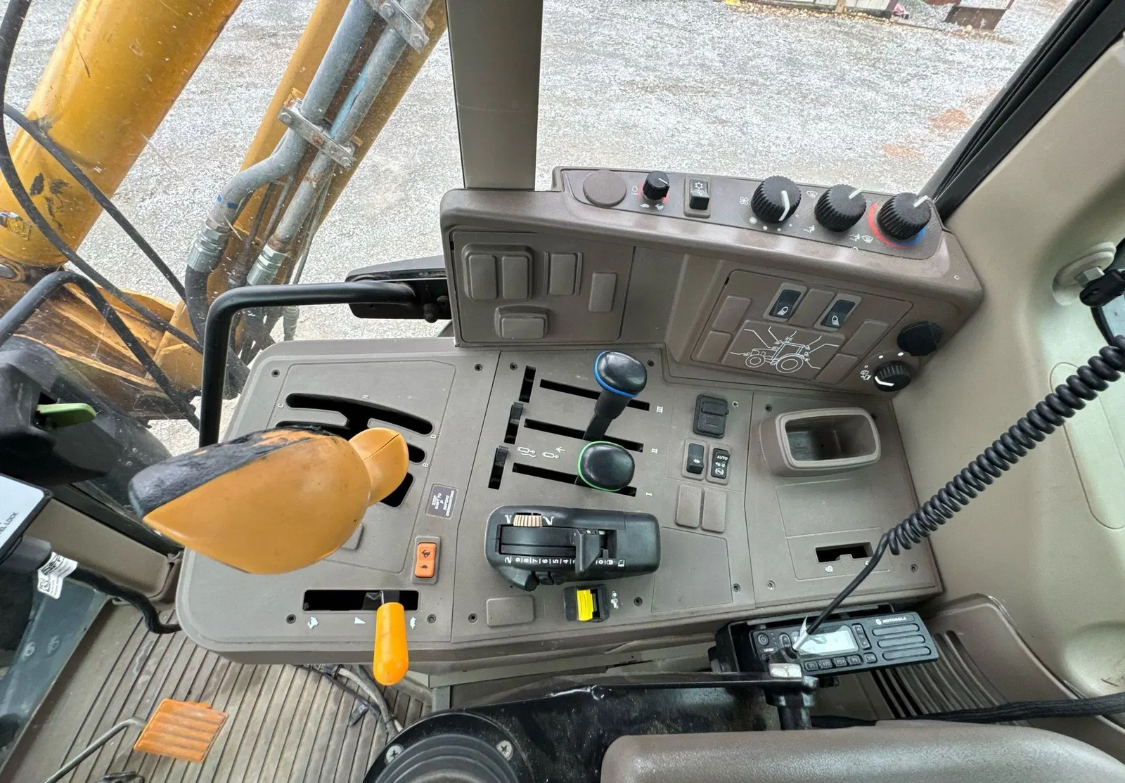 John Deere 6145M