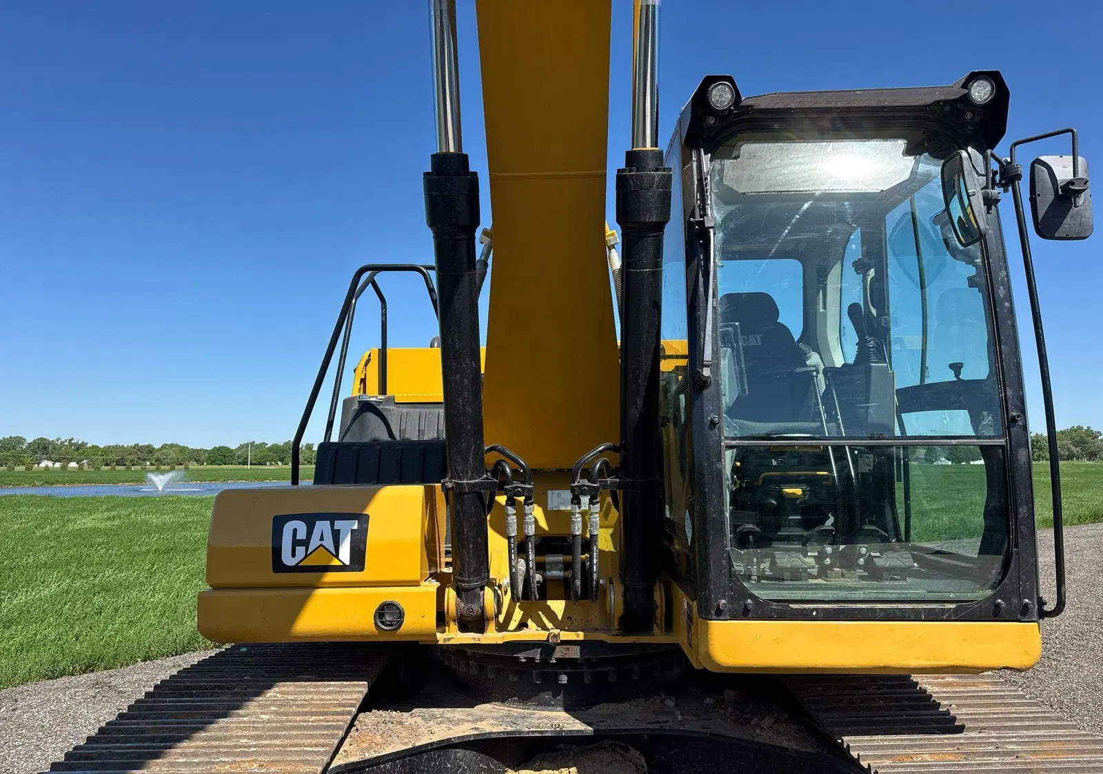 2018 Caterpillar 320