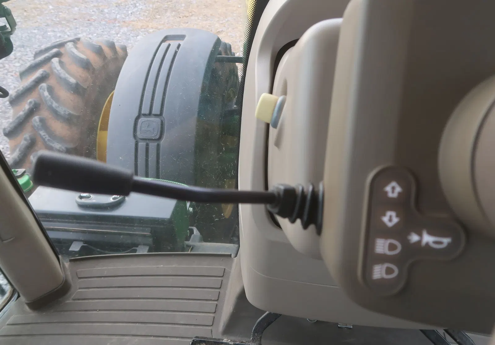 2015 John Deere 8370R