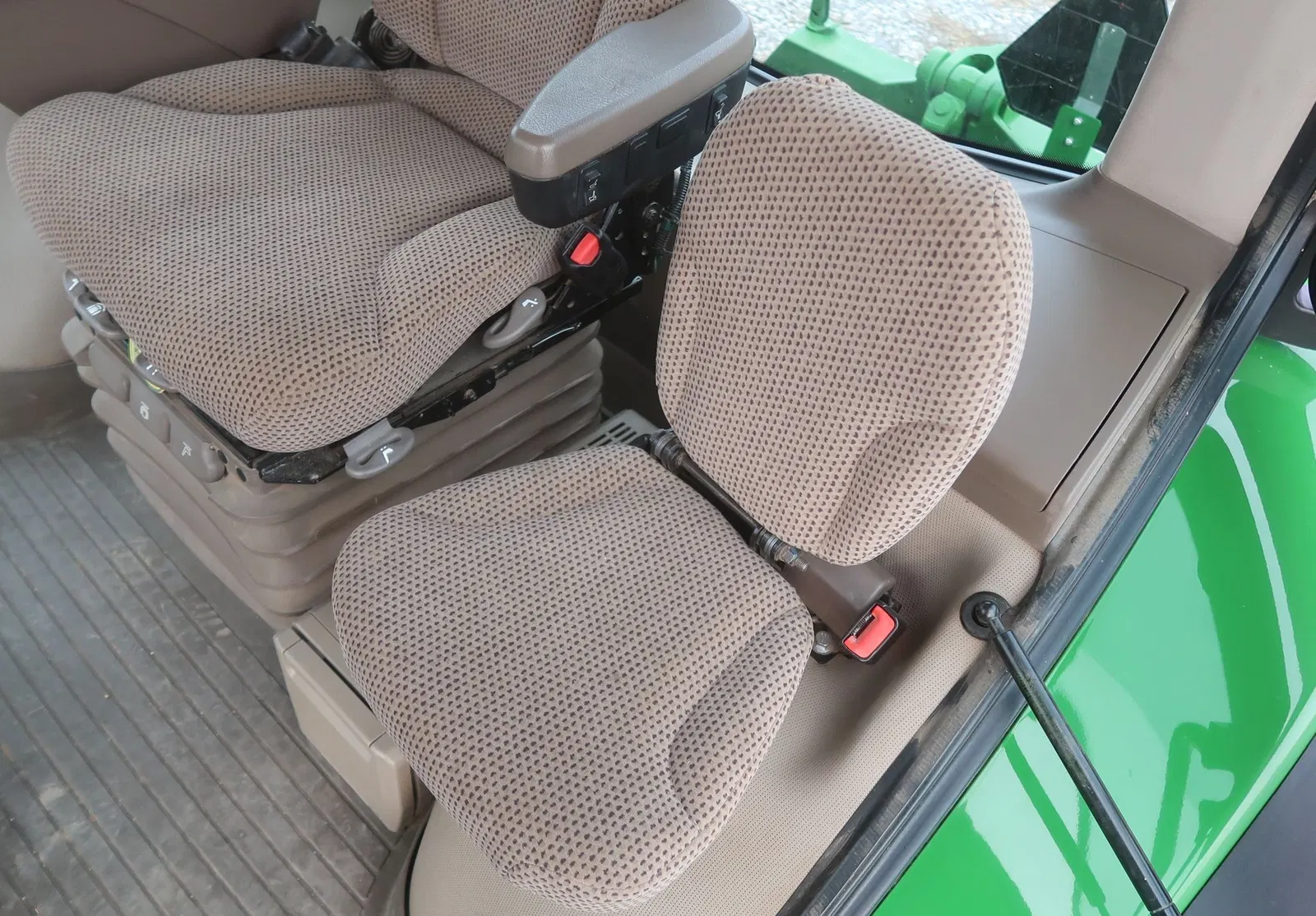 2015 John Deere 8370R