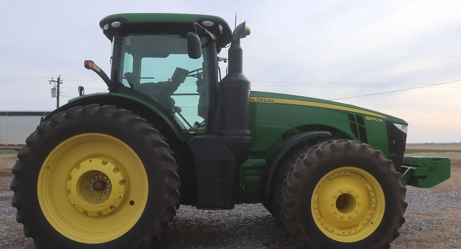 2015 John Deere 8370R