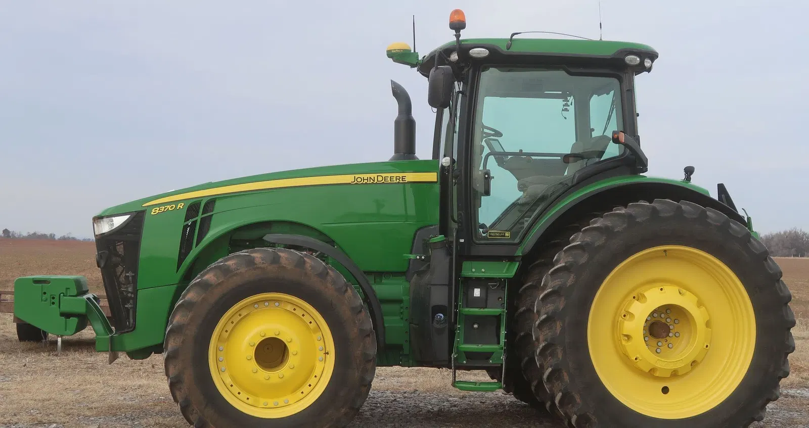 2015 John Deere 8370R