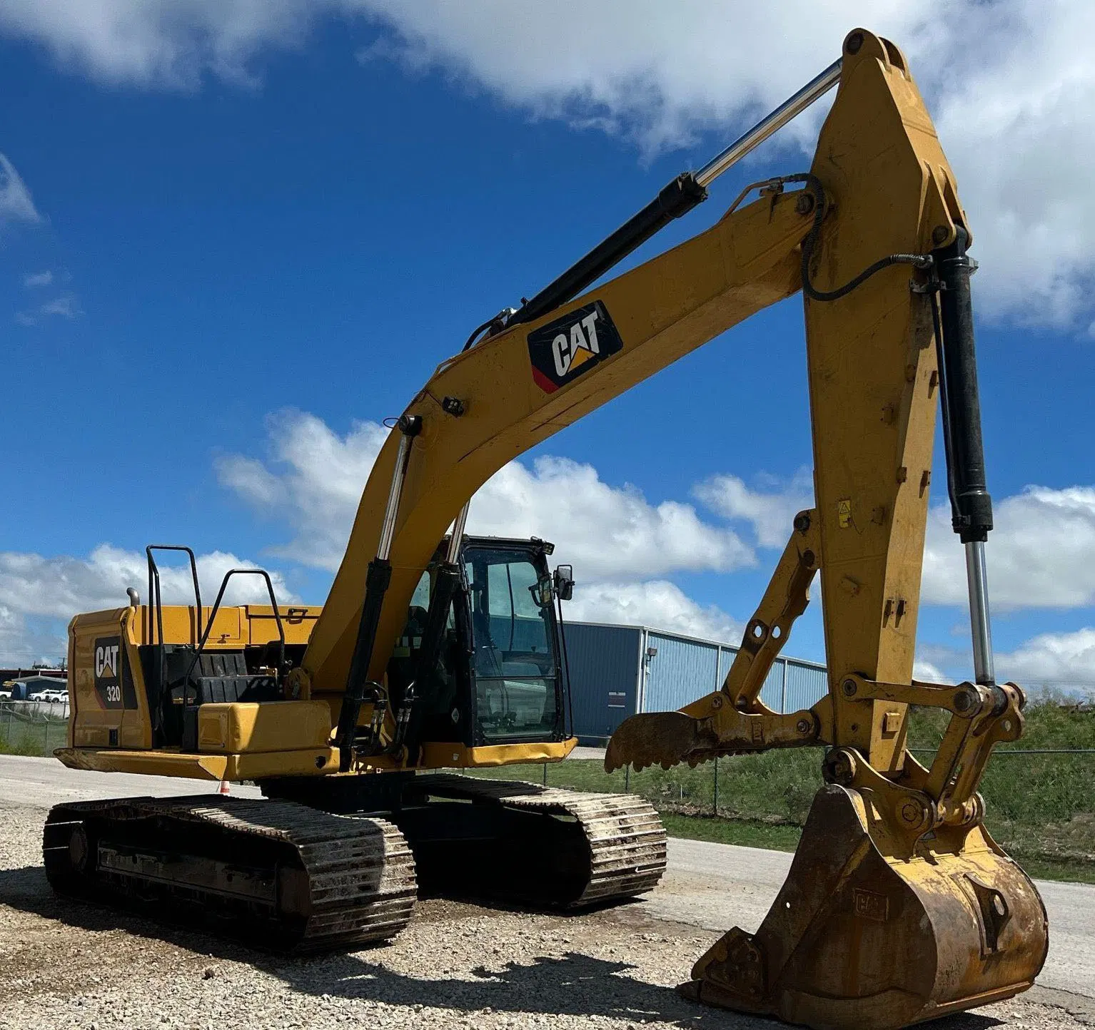 2019 Caterpillar 320