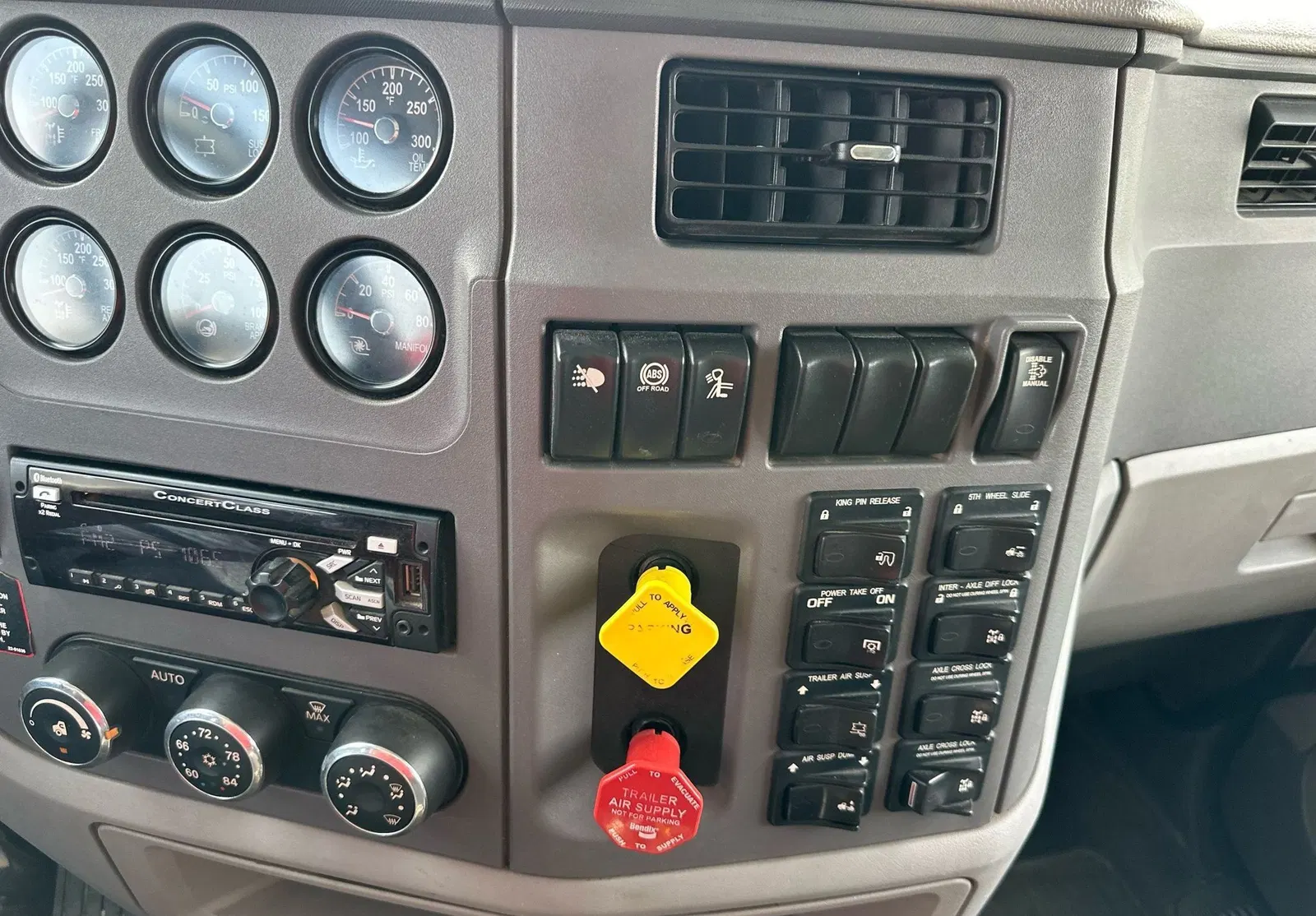2015 Peterbilt 567