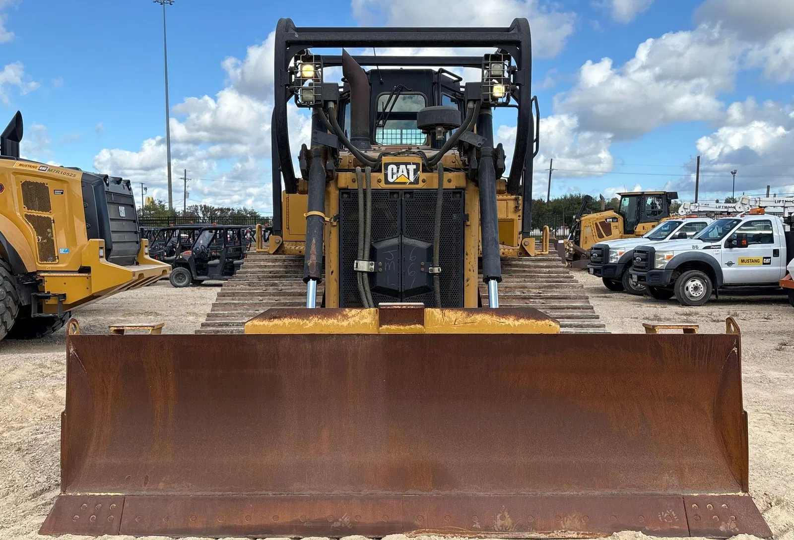 2019 Caterpillar D6T