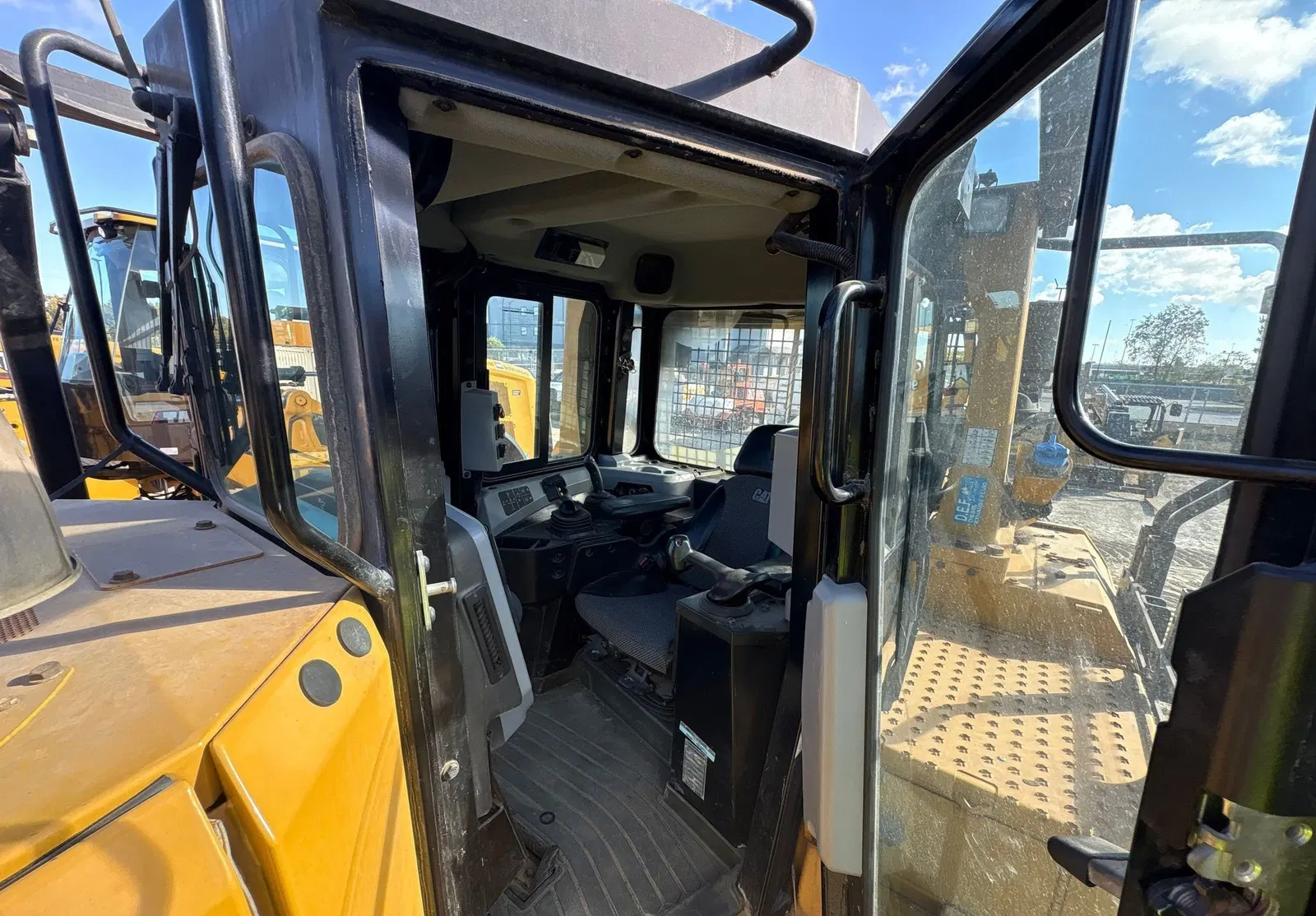 2019 Caterpillar D6T