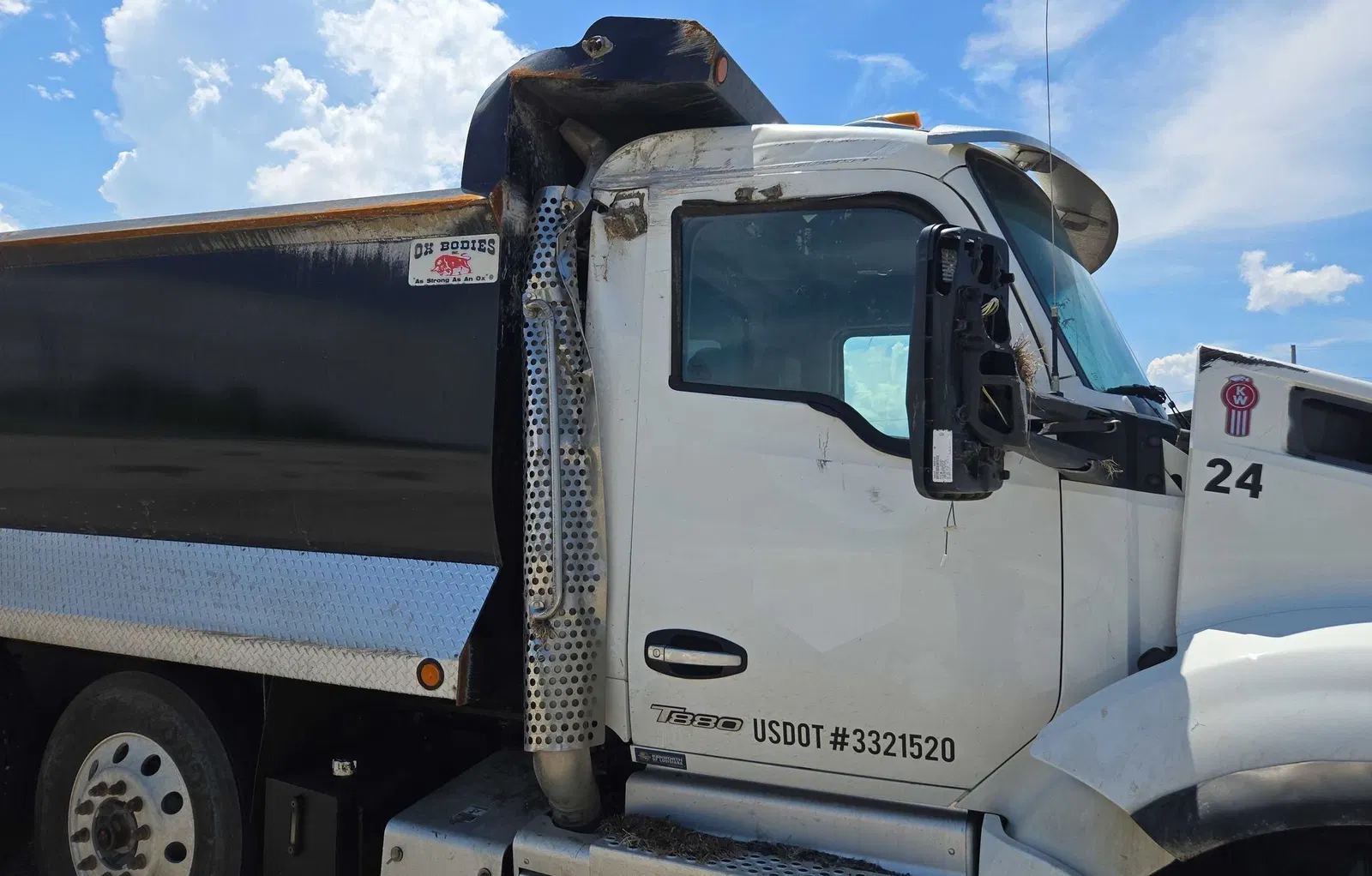 2025 Kenworth T880