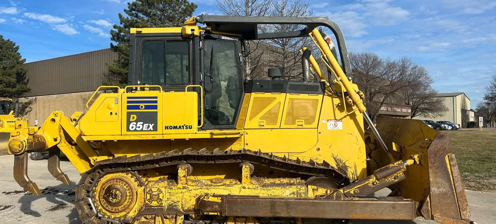 2017 Komatsu D65EX-18