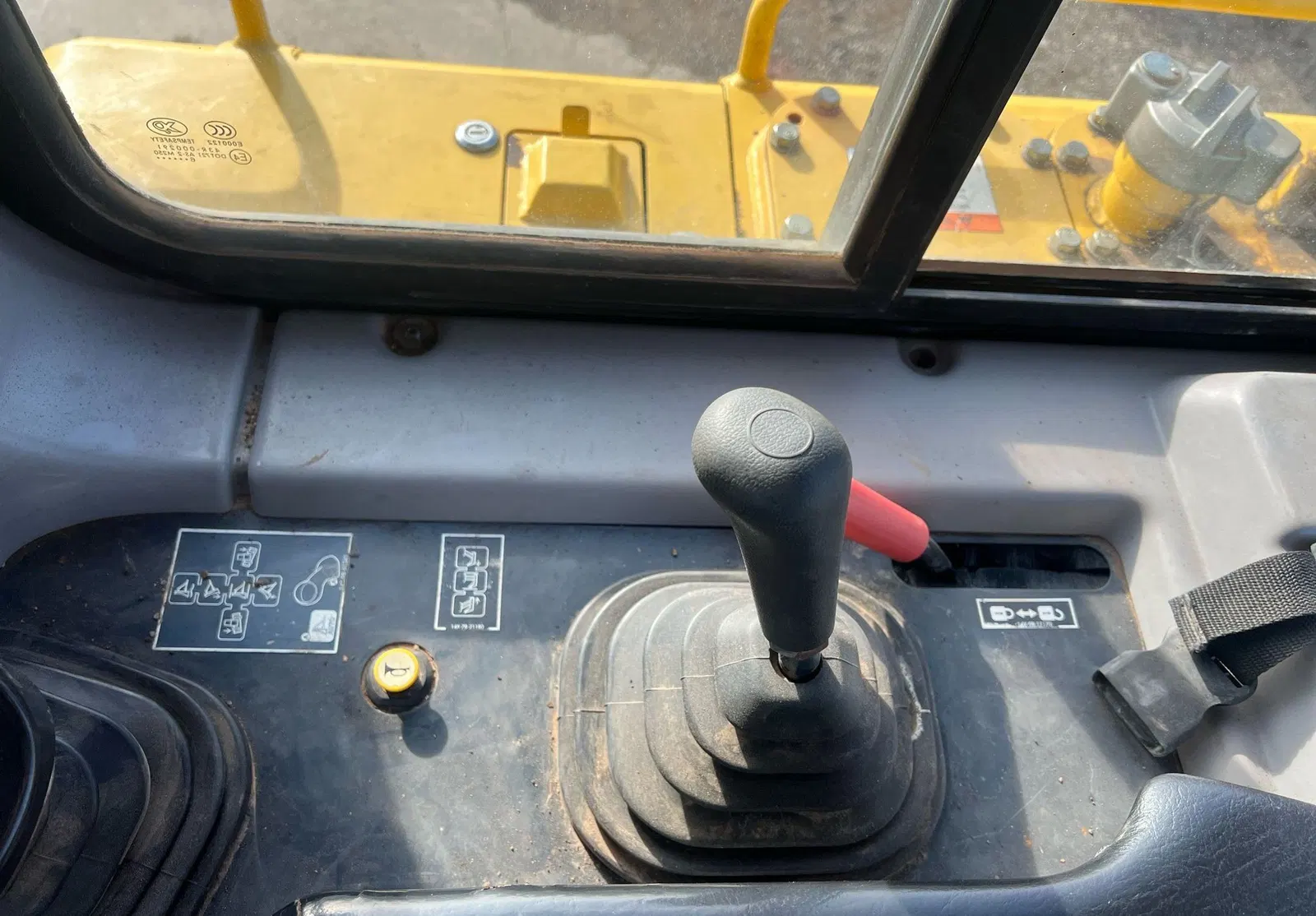 2017 Komatsu D65EX-18